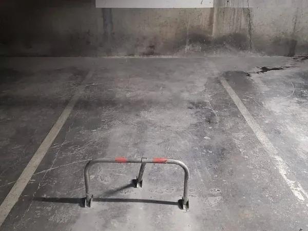 Parking 12 m²