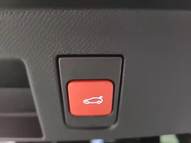 Citroën C5 Aircross hybride 145 ch e-dcs6 — photo 32