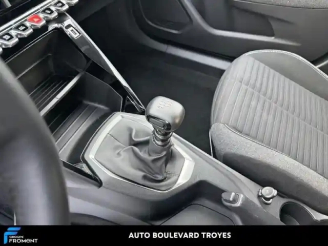 Peugeot 2008 1.2 puretech 100ch s&amp;s style — photo 14