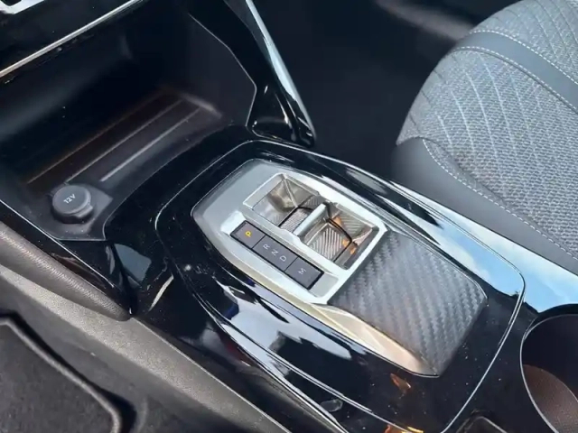 Peugeot 208 hybrid 110 e-dcs6 — photo 22