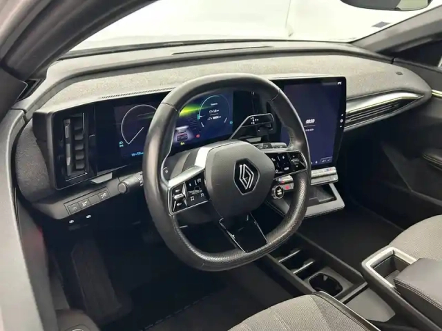 Renault Megane e-tech ev60 220 ch optimum charge — photo 36