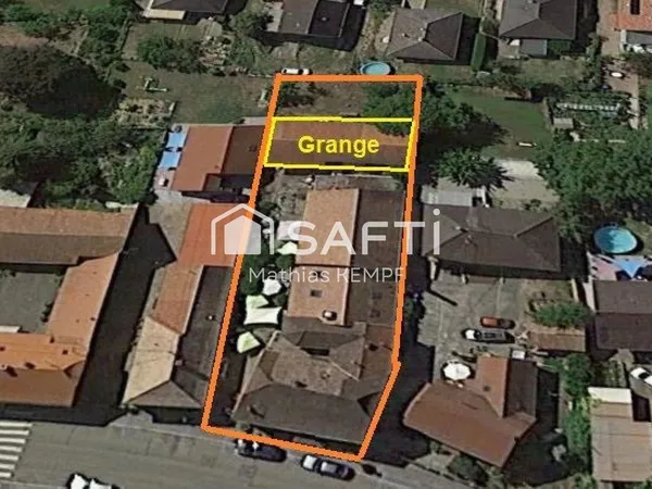 Ensemble immobilier divisible de 677m² - 13 ares