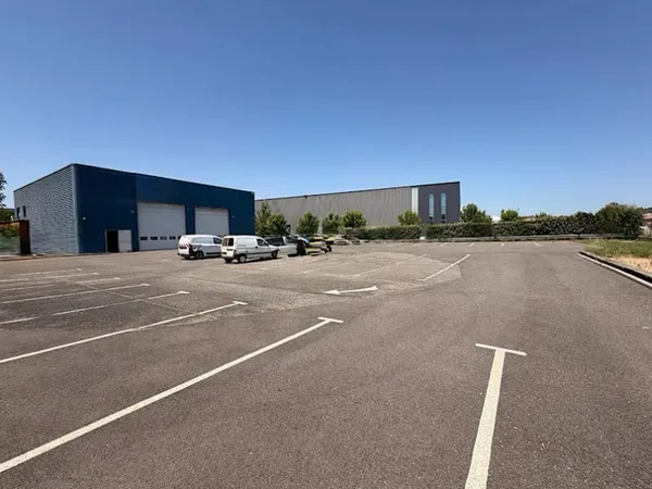 Bureaux 870 m²