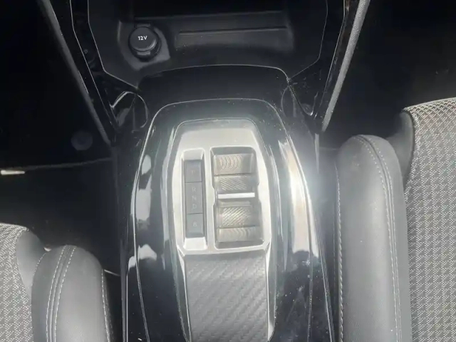 Peugeot 208 electrique 50 kwh 136ch — photo 25