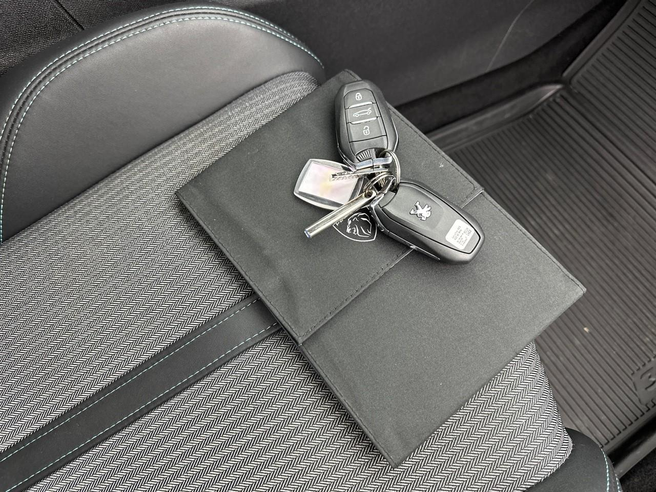 Peugeot 3008 puretech 130ch s&s bvm6 allure pack — photo 36