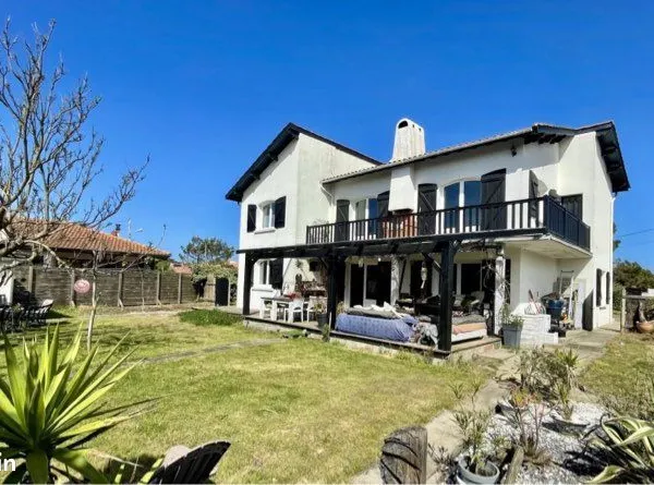 Maison avec jardin proche à la plage