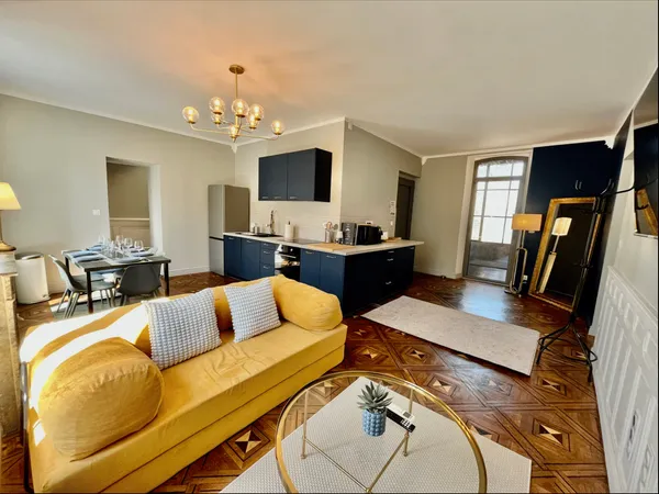 Appartement 4 pièces 10 m²