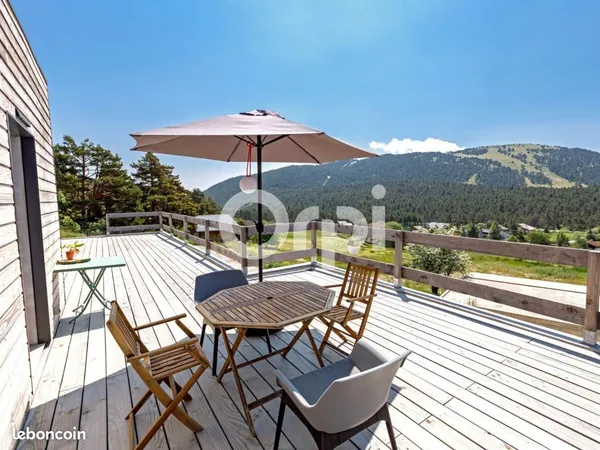 Maison 3 pièces 250 m²