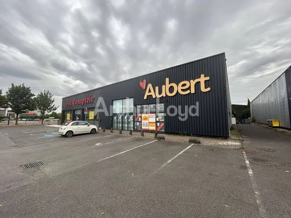 Local commercial 529 m²