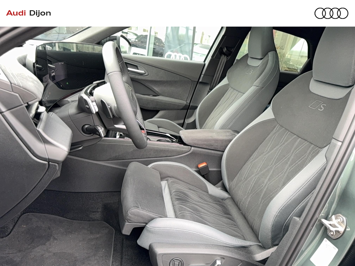 Audi Q3 SB E HYBRID 272 CH S TRONIC 6 — photo 19