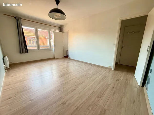 Studio 1 pièce 26 m²
