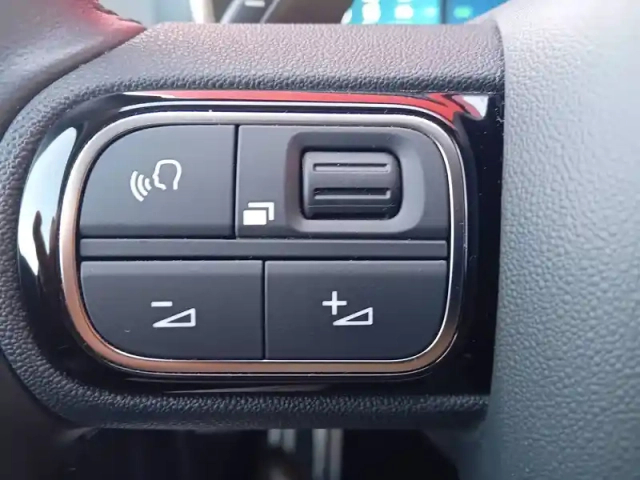 Citroën C5 Aircross hybride rechargeable 225 e-eat8 — photo 73