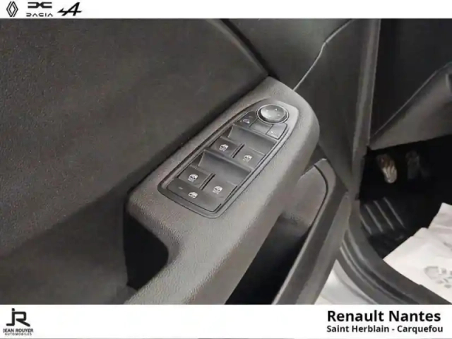Renault Clio 1.0 tce 90ch evolution — photo 14