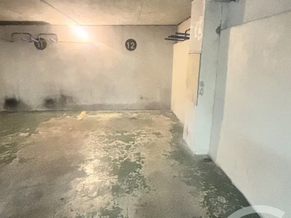 Parking 10 m²