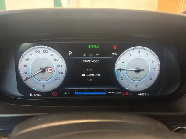 Hyundai I20 1.0 t-gdi 100 dct-7 hybrid 48v — photo 26