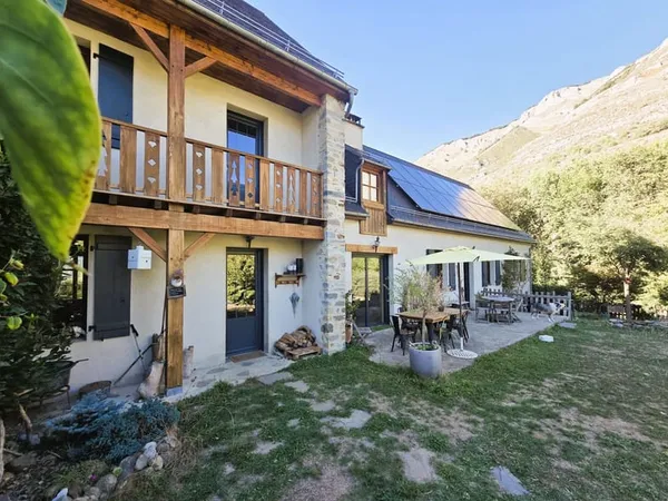 MAISON DE PAYS VALLEE DE CAMPAN