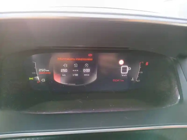 Peugeot 2008 puretech 130 s&amp;s eat8 — photo 12