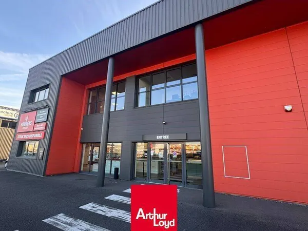Local d'activité 1000 m²
