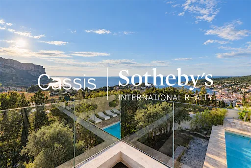 Maison 9 pièces 330 m²