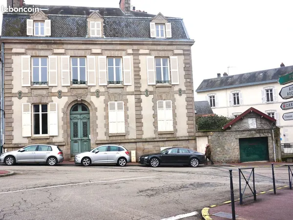 Très beau T2 meublé Mairie Haussmannien rénové
