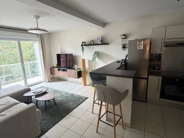 T3 meublé de 60 m² - Balcon sans vis-à-vis - Ascenseur - 2 parkings