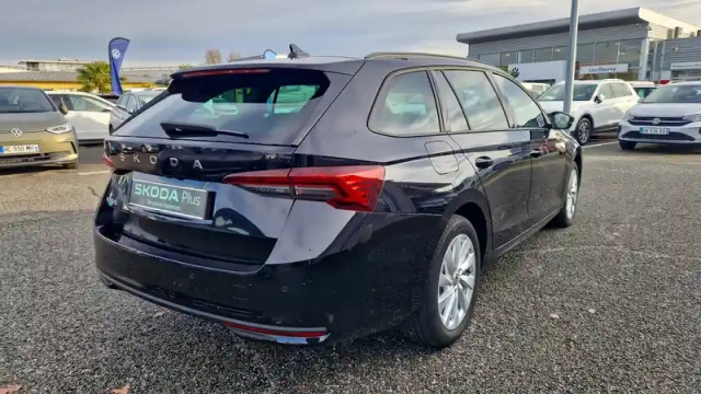 Skoda Octavia combi 2.0 tdi 150 ch scr dsg7 — photo 5