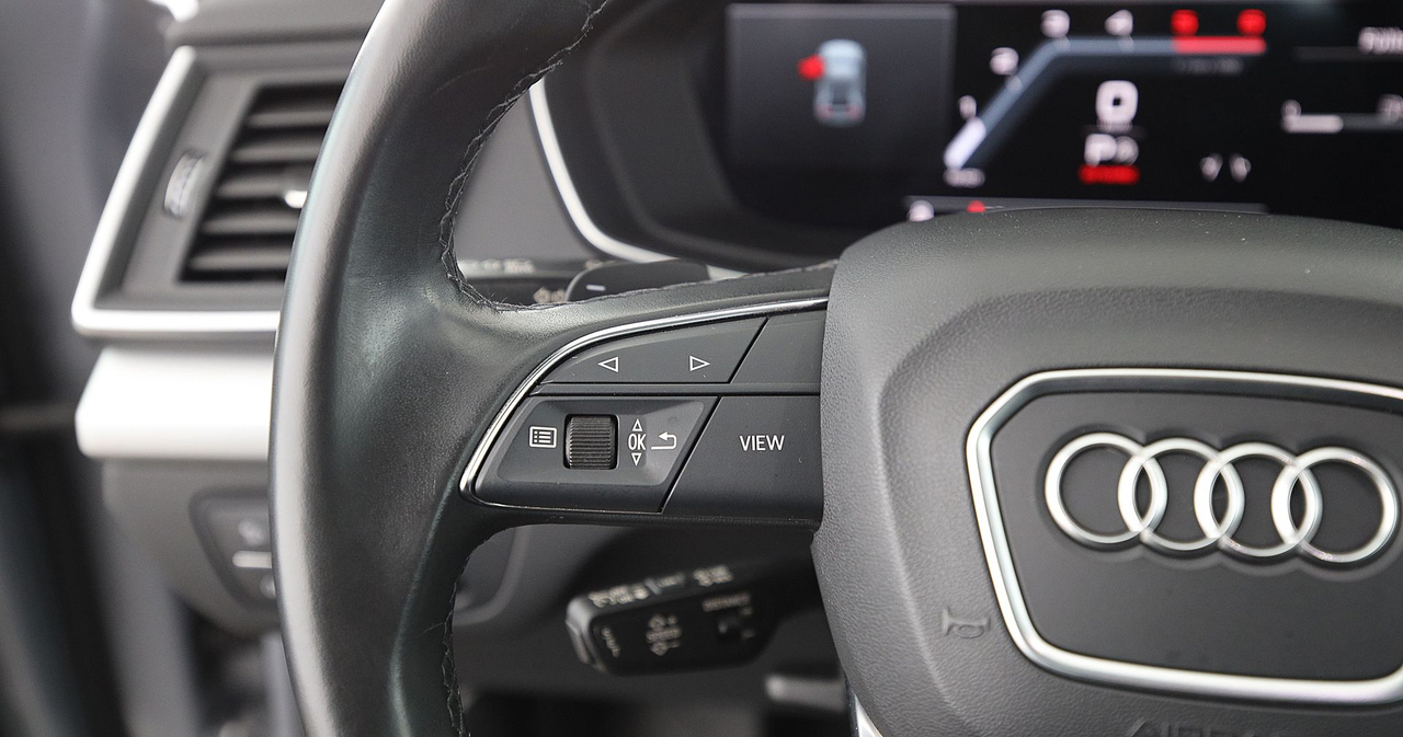 Audi Q5 — photo 26