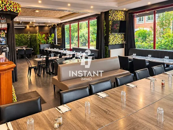 SAINT-MAURICE - FONDS DE COMMERCE RESTAURANT / BAR - 186 M²