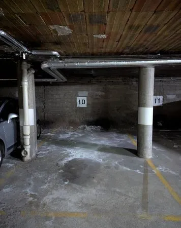 Place de parking en sous-terrain suresnes