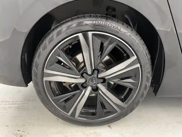 Peugeot 308 phev 225 e-eat8 — photo 63