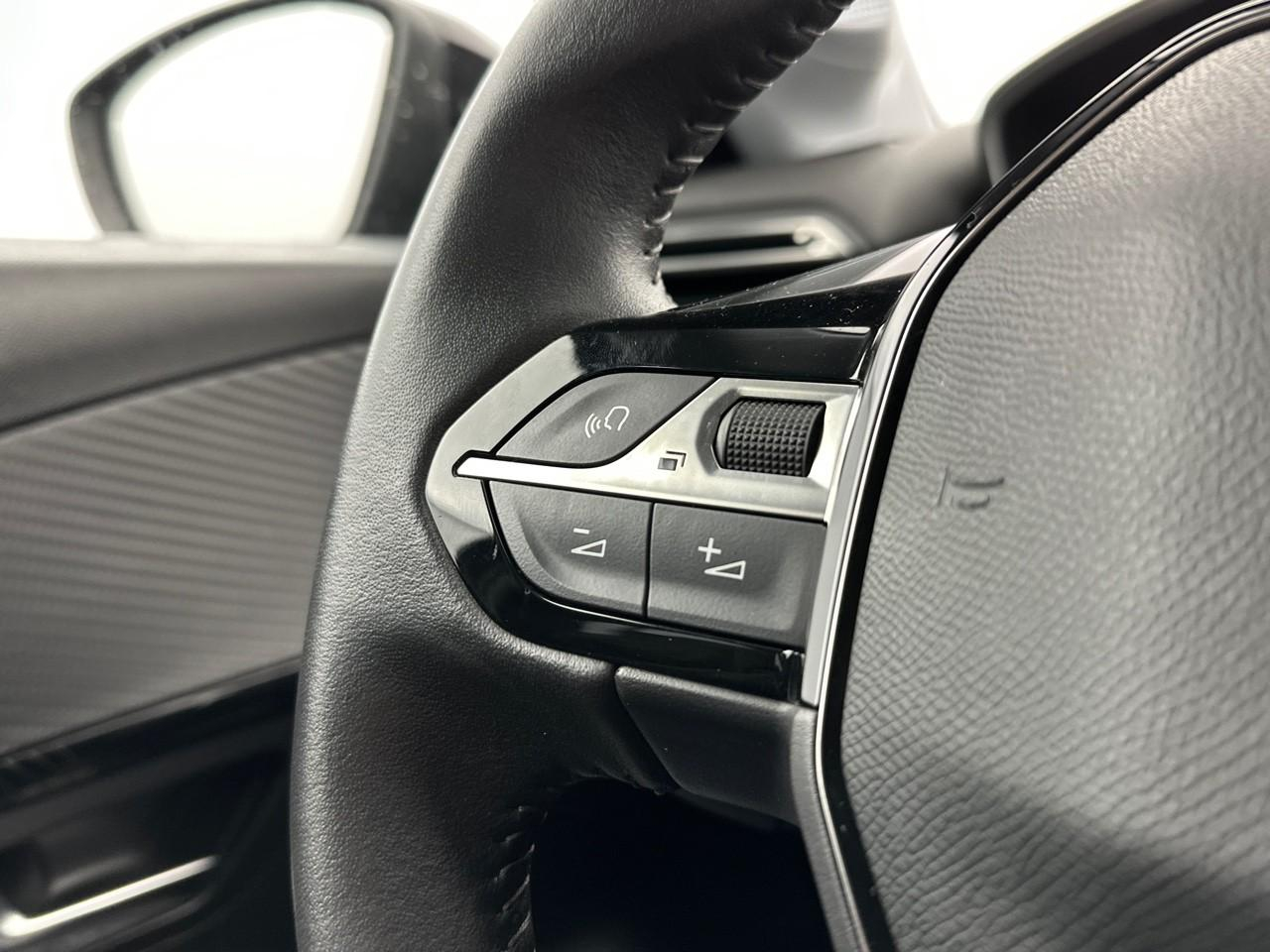 Peugeot 208 puretech 100 s&s bvm6 style — photo 17
