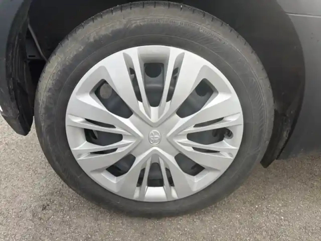 Toyota Aygo 1.0 vvt-i 72 dynamic — photo 8