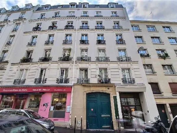 Bureaux 930 m²