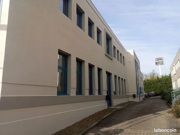 Bureaux 60 m² ST QUENTIN FALLAVIER