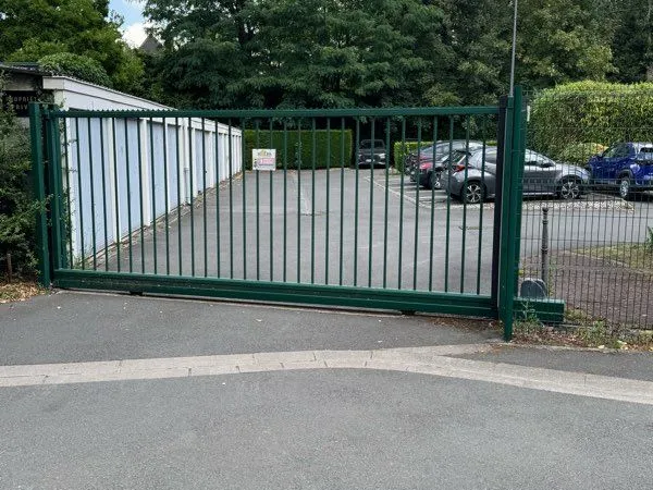 Place de parking sécurisée à louer - La Madeleine (secteur Botanique)