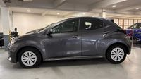 Toyota Yaris 116h Dynamic 5p MY22 — photo 8