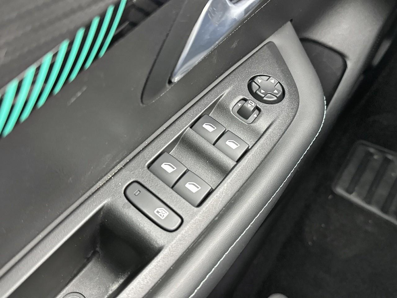 Peugeot 208 puretech 100 s&s bvm6 allure — photo 15
