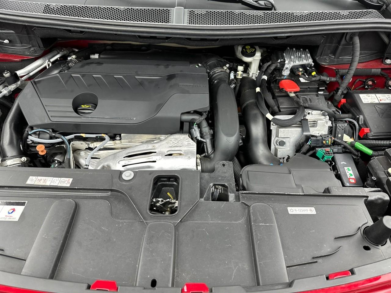 Peugeot 3008 hybrid 225 e-eat8 allure pack — photo 15
