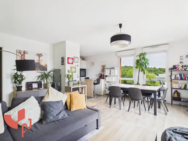 T3 lumineux avec balcon et parking en sous-sol