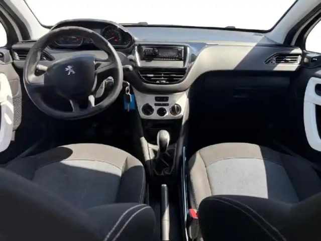 Peugeot 208 1.2 puretech 68ch e6.c like 5p — photo 8