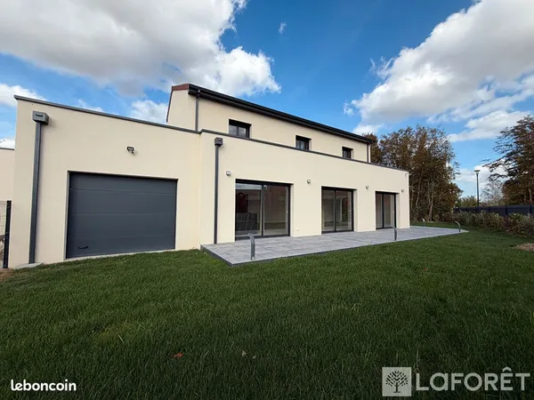 Maison 8 pièces 203 m²