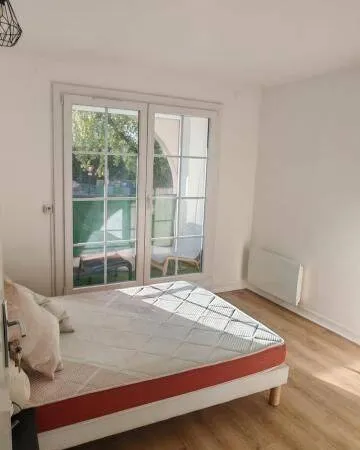 Studio 1 pièce 95 m²