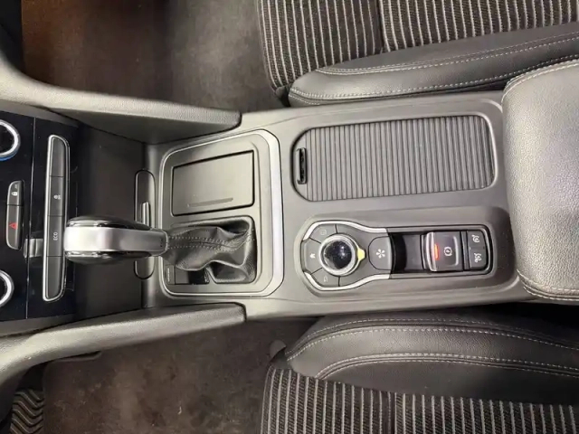 Renault Talisman blue dci 160 edc — photo 16