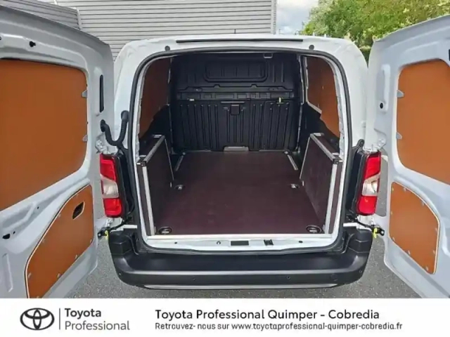 Toyota Proace city medium 100 d-4d start my25 — photo 10