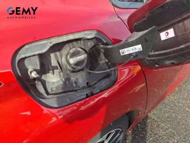 Peugeot 308 phev 180 e-eat8 — photo 34