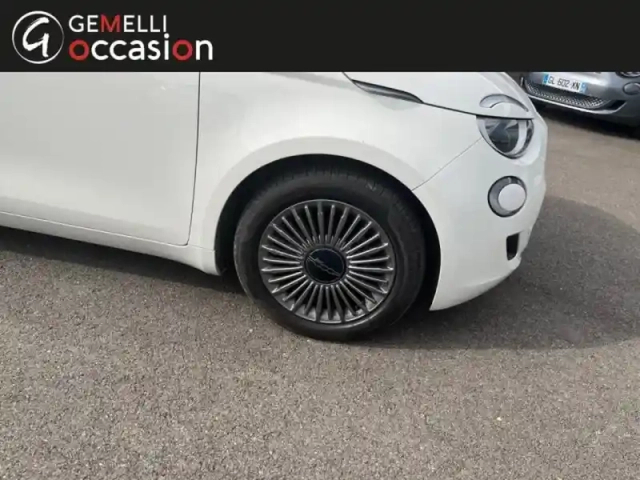Fiat 500 e 95ch icône my22 berline 23.8 kwh — photo 6