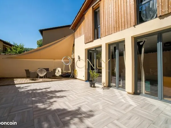 Maison 5 pièces 144 m²