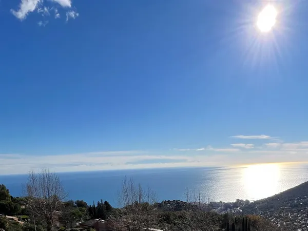 Proche Monaco, vue mer