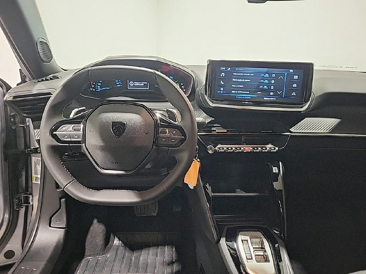 Peugeot 2008 hybrid 145 e-dcs6 style — photo 12