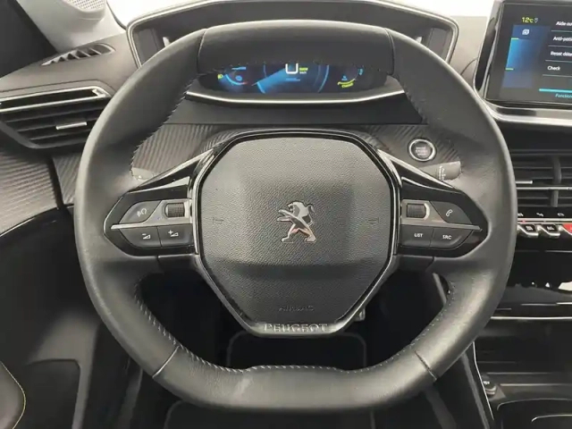 Peugeot 208 electrique 50 kwh 136ch — photo 33